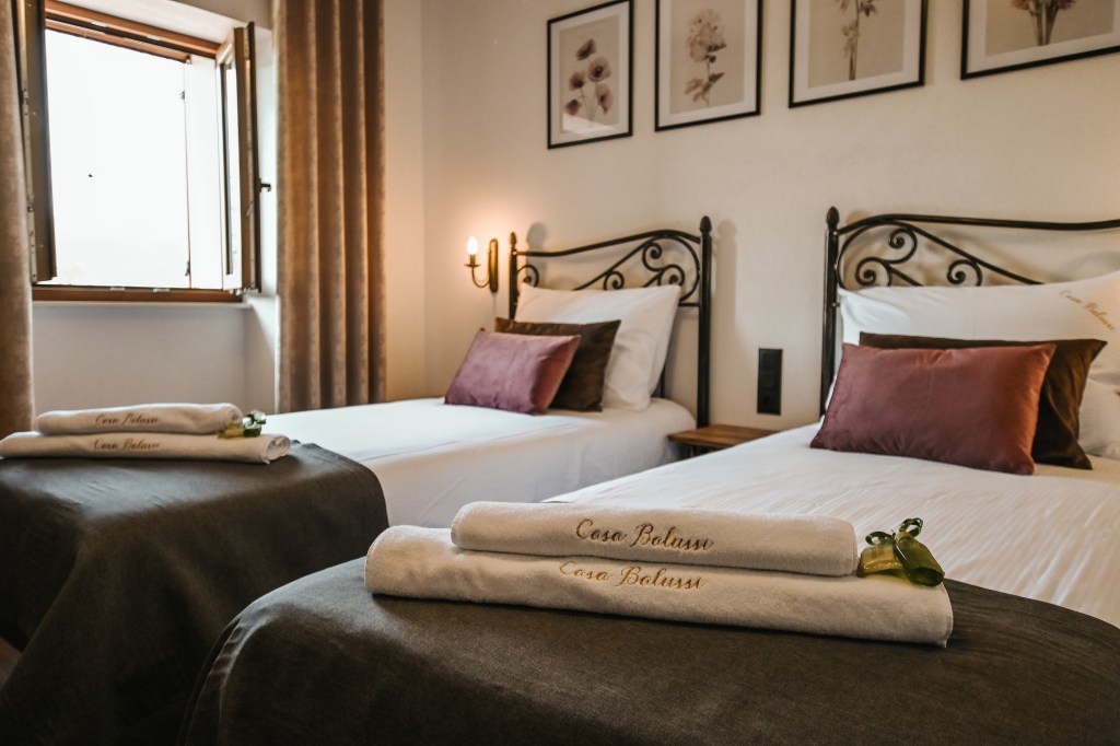 Double room: two single beds